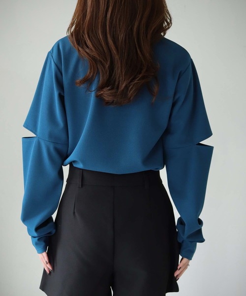 cheriella(シェリエラ)の「【cheriella】WEB限定ジョーゼットカットアウトロンT(Tシャツ/カットソー・レディース・オフホワイト/ブルー/ブラック/カーキ・M)」の7枚目の写真