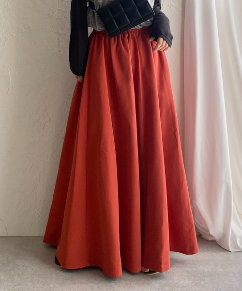 She's Closet(シーズクローゼット)の「タフタAラインボリュームフレアロングスカート(スカート・レディース・ブルー/ブラック/オリーブ/アイボリー/マスタード/テラコッタ・FREE)」の4枚目の写真