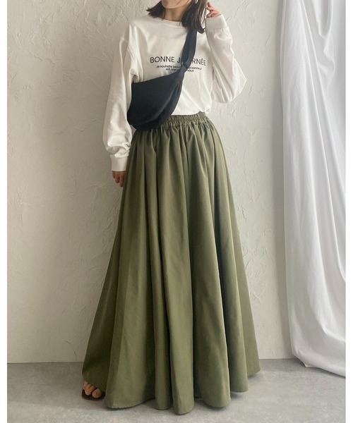 She's Closet(シーズクローゼット)の「タフタAラインボリュームフレアロングスカート(スカート・レディース・ブルー/ブラック/オリーブ/アイボリー/マスタード/テラコッタ・FREE)」の10枚目の写真
