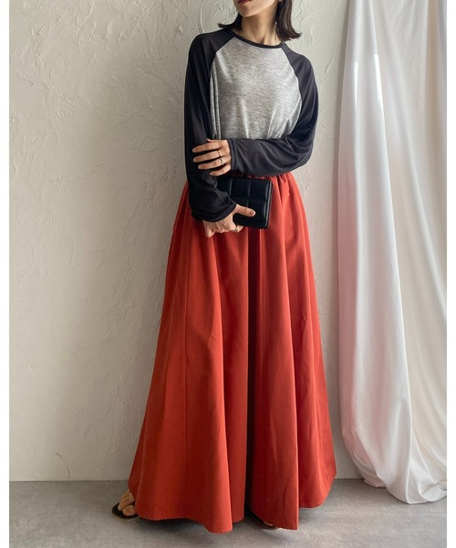 She's Closet(シーズクローゼット)の「タフタAラインボリュームフレアロングスカート(スカート・レディース・ブルー/ブラック/オリーブ/アイボリー/マスタード/テラコッタ・FREE)」の15枚目の写真