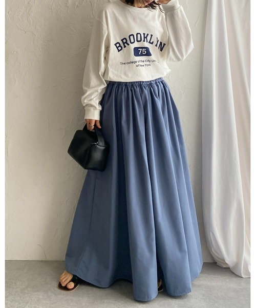 She's Closet(シーズクローゼット)の「タフタAラインボリュームフレアロングスカート(スカート・レディース・ブルー/ブラック/オリーブ/アイボリー/マスタード/テラコッタ・FREE)」の18枚目の写真