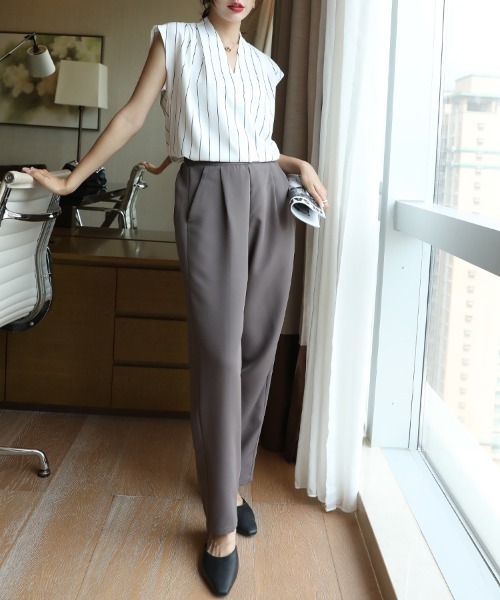 Coo+i(クーイ)の「胸元タックフレンチスリーブブラウス ノースリーブブラウス(シャツ/ブラウス・レディース・ベージュ/モカ/ピンク/ブラック/ネイビー/ブラック系その他/ホワイト/ホワイト系その他/グレー・L/M/XL)」の15枚目の写真
