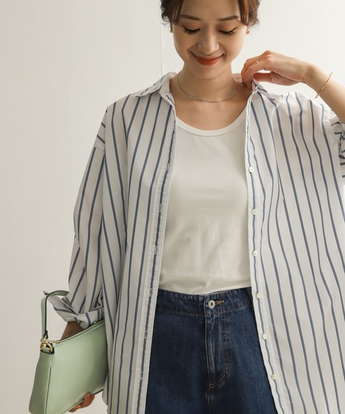 URBAN RESEARCH DOORS（アーバンリサーチドアーズ）の「C/RENUレギュラーカラーシャツ（Tシャツ/カットソー・レディース・オフホワイト/ブルー/ブルー系その他・MEDIUM）」の3枚目の写真