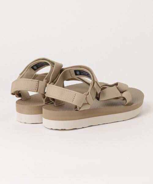 Teva(テバ)の「Teva/MIDFORM UNIVERSAL(サンダル・レディース・ベージュ/ブラック・23/22/25/24)」の4枚目の写真