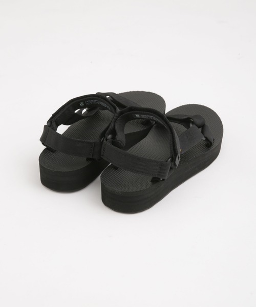 Teva(テバ)の「Teva/MIDFORM UNIVERSAL(サンダル・レディース・ベージュ/ブラック・23/22/25/24)」の8枚目の写真