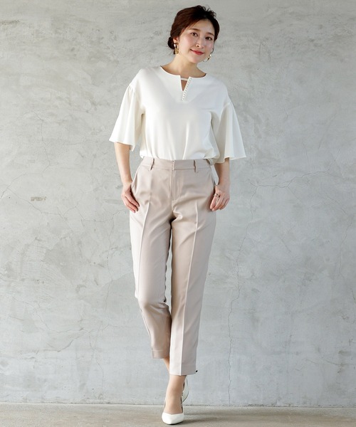 WHITE JOOLA（ホワイトジョーラ）の「【手洗いできる】ライトモククロス・センタープレス入りテーパードパンツ（裏地付き）（その他パンツ・レディース・グレー/ベージュ/ネイビー・61/64/67）」の13枚目の写真