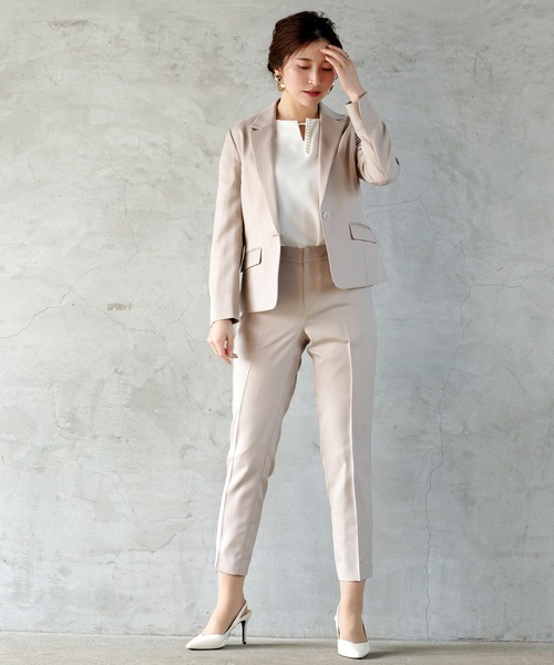 WHITE JOOLA（ホワイトジョーラ）の「【手洗いできる】ライトモククロス・センタープレス入りテーパードパンツ（裏地付き）（その他パンツ・レディース・グレー/ベージュ/ネイビー・61/64/67）」の16枚目の写真