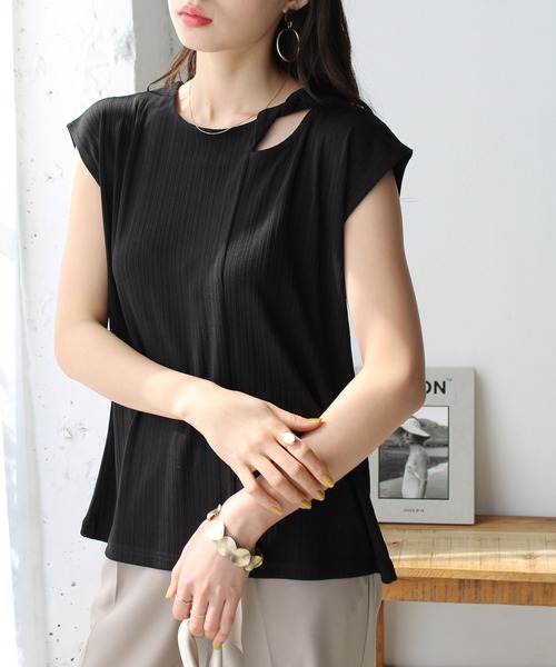 GeeRA(ジーラ)の「カットワークランダムリブフレンチスリーブTシャツ(Tシャツ/カットソー・レディース・ブラック/ベージュ/ミント・MEDIUM/LARGE)」の2枚目の写真