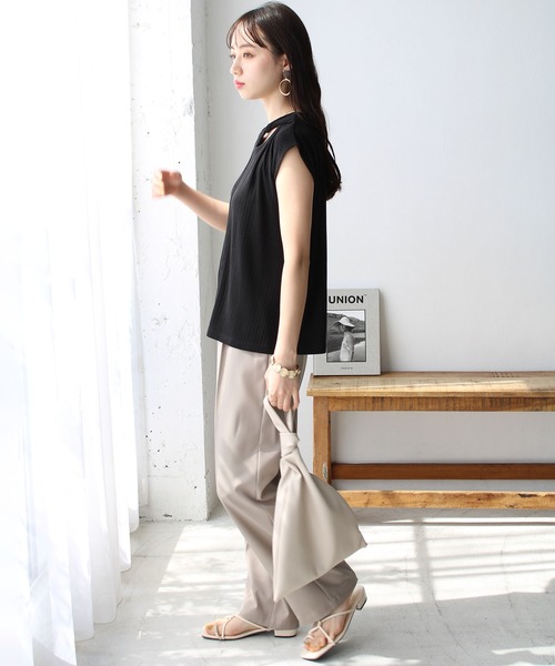 GeeRA(ジーラ)の「カットワークランダムリブフレンチスリーブTシャツ(Tシャツ/カットソー・レディース・ブラック/ベージュ/ミント・MEDIUM/LARGE)」の8枚目の写真