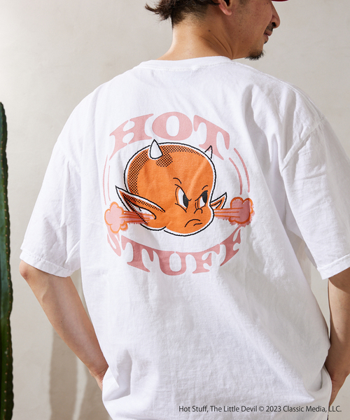 JOURNAL STANDARD relume(ジャーナルスタンダード レリューム)の「【HOT STUFF × relume】別注 ロゴTシャツ(Tシャツ/カットソー・メンズ・ブラック/ホワイト/ホワイト系その他/ブラック系その他/ライトグレー・MEDIUM/LARGE)」の2枚目の写真