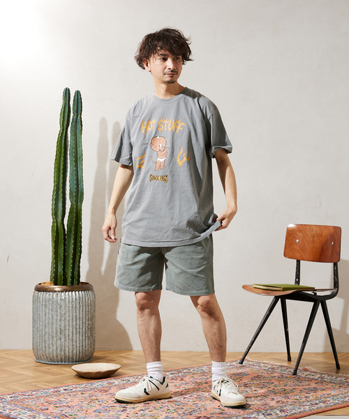 JOURNAL STANDARD relume(ジャーナルスタンダード レリューム)の「【HOT STUFF × relume】別注 ロゴTシャツ(Tシャツ/カットソー・メンズ・ブラック/ホワイト/ホワイト系その他/ブラック系その他/ライトグレー・MEDIUM/LARGE)」の7枚目の写真