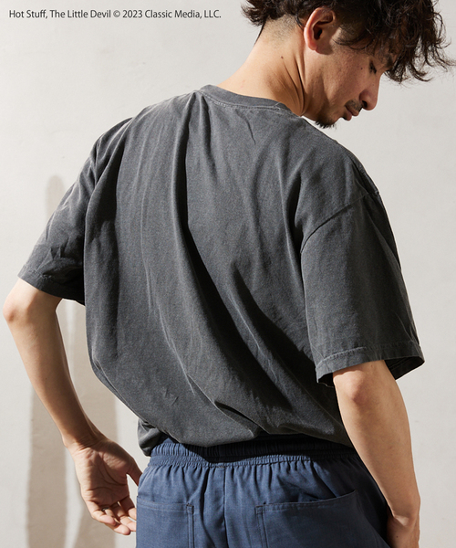 JOURNAL STANDARD relume(ジャーナルスタンダード レリューム)の「【HOT STUFF × relume】別注 ロゴTシャツ(Tシャツ/カットソー・メンズ・ブラック/ホワイト/ホワイト系その他/ブラック系その他/ライトグレー・MEDIUM/LARGE)」の12枚目の写真