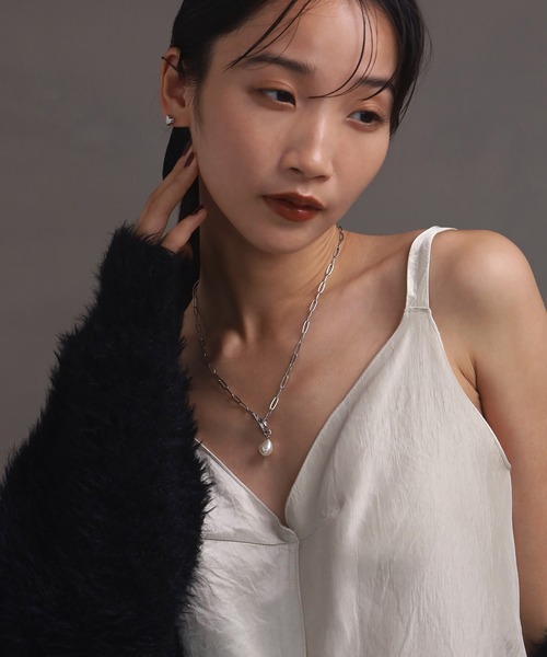 LHME（エルエイチエムイー）の「【WEB限定】”MELLOW”ポイントパールチェーンネックレス/サージカルステンレス（金属アレルギー対応）【LHME / エルエイチエムイー】（ネックレス・レディース・シルバー/ゴールド・46cm）」の19枚目の写真