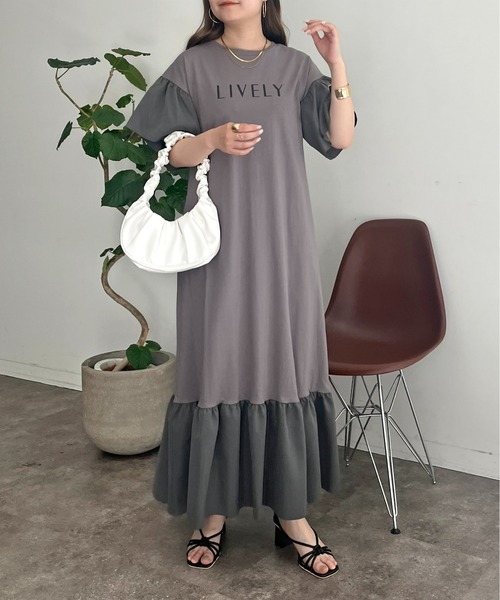 prose verse(プロズヴェール)の「フリルスリーブティアードロゴカットワンピース(ワンピース・レディース・グレー/ブラック・MEDIUM)」の13枚目の写真