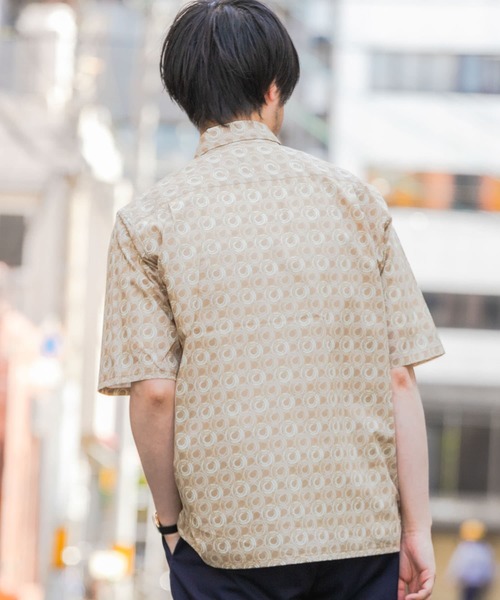 URBAN RESEARCH ROSSO MEN(アーバンリサーチロッソメン)の「ジオメトリック柄オープンカラー半袖シャツ(シャツ/ブラウス・メンズ・ブルー/ベージュ・LARGE/MEDIUM)」の10枚目の写真