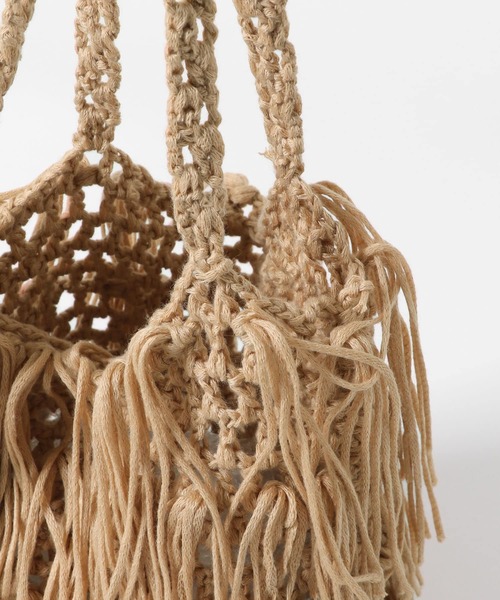 KBF（ケイビーエフ）の「フリンジニットBAG（ハンドバッグ・レディース・ブラック/ベージュ/グリーン・ONE）」の6枚目の写真