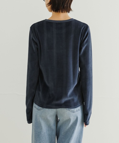 URBAN RESEARCH(アーバンリサーチ)の「Miller Velor Long-Sleeve T-shirts(Tシャツ/カットソー・レディース・ベージュ/ネイビー/アイボリー・FREE)」の18枚目の写真