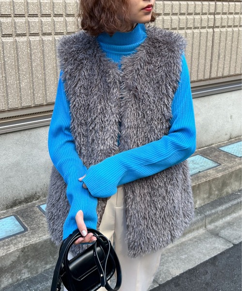 feepur（フェピュール）の「フェイクシープファーベスト（ベスト・レディース・グレー/ブラック/アイボリー・MEDIUM）」の20枚目の写真