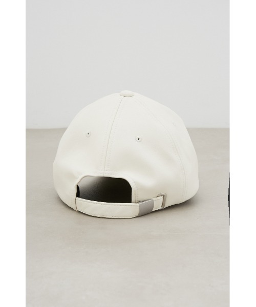 AZUL by moussy(アズールバイマウジー)の「フェイクレザーキャップ(ハット・レディース・ブラック/アイボリー・FREE)」の6枚目の写真