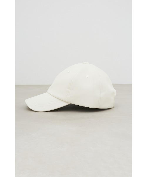 AZUL by moussy(アズールバイマウジー)の「フェイクレザーキャップ(ハット・レディース・ブラック/アイボリー・FREE)」の4枚目の写真