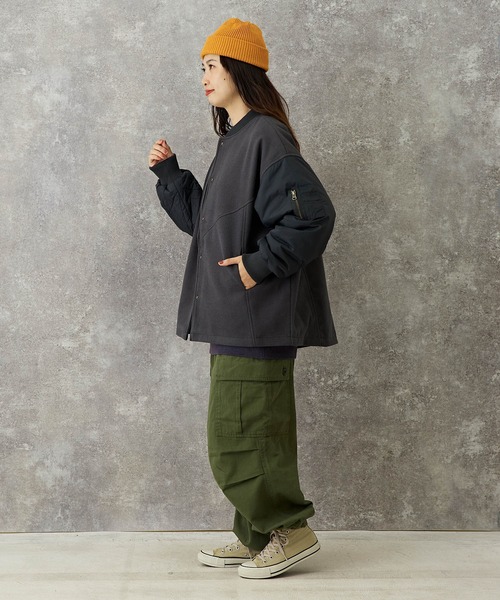 CUBE SUGAR（キューブシュガー）の「キルティング×フェイクメルトン袖切替MA-1ジャケット（MA-1・レディース・カーキ/グレイッシュベージュ/スミクロ・M）」の20枚目の写真