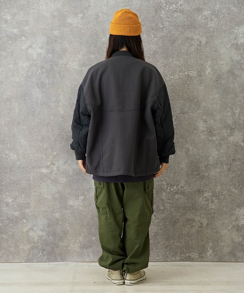 CUBE SUGAR（キューブシュガー）の「キルティング×フェイクメルトン袖切替MA-1ジャケット（MA-1・レディース・カーキ/グレイッシュベージュ/スミクロ・M）」の21枚目の写真