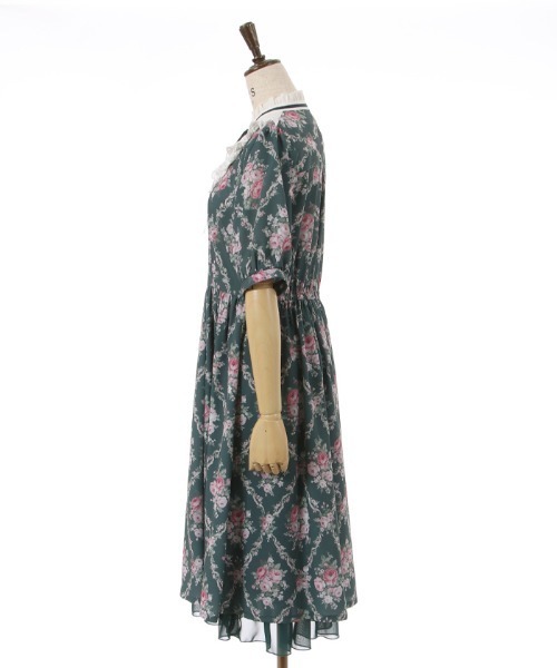 axes femme（アクシーズファム）の「ローズキャッスル柄ワンピ