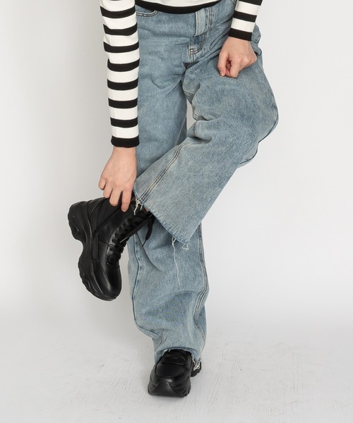 SVEC（シュベック）の「軽量チャンキーソール ハイカットスニーカー 厚底 レースアップブーツ（スニーカー・レディース・ブラック/ホワイト・37/35/40/39/36/38）」の6枚目の写真