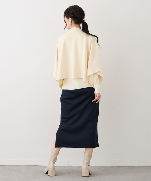 NICOLE white（ニコルホワイト）の「ニットスヌードポンチョ アンサンブル（ニット/セーター・レディース・オフホワイト/サックスブルー/ベージュ/イエロー/ブラック/グレー/ブルー/ライトイエロー・FREE）」の18枚目の写真