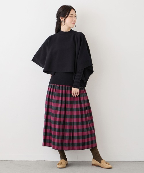 NICOLE white（ニコルホワイト）の「ニットスヌードポンチョ アンサンブル（ニット/セーター・レディース・オフホワイト/サックスブルー/ベージュ/イエロー/ブラック/グレー/ブルー/ライトイエロー・FREE）」の20枚目の写真