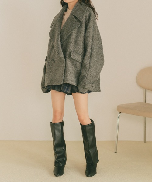 VANNIE U（ヴァニーユー）の「ブークレビッグカラーコート