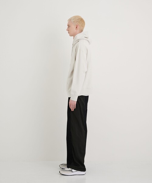 CITY TOKYO（シティトウキョウ）の「コンフォートリラックスフードプルオーバー（パーカー・メンズ・カーキ/ブラック/ダークグリーン/オフホワイト・2/3/1）」の6枚目の写真