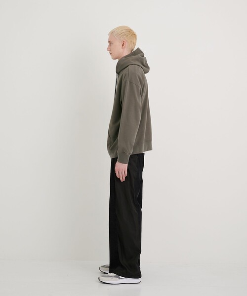 CITY TOKYO（シティトウキョウ）の「コンフォートリラックスフードプルオーバー（パーカー・メンズ・カーキ/ブラック/ダークグリーン/オフホワイト・2/3/1）」の18枚目の写真