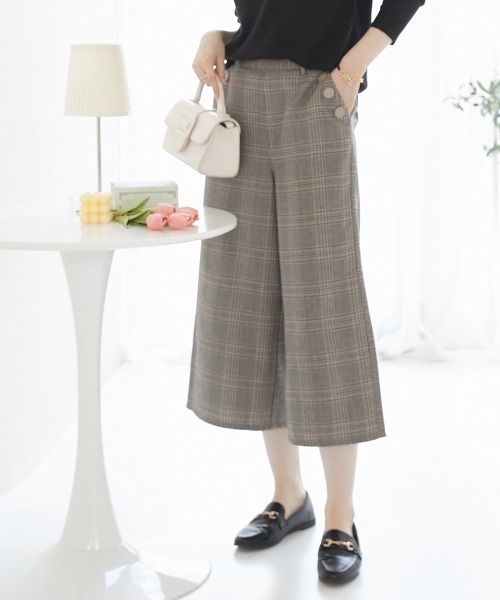 nissen(ニッセン)の「飾りボタン付 チェック柄ワイドパンツ(その他パンツ・レディース・チャコール/ブラウン・L/M/LL/S)」の2枚目の写真