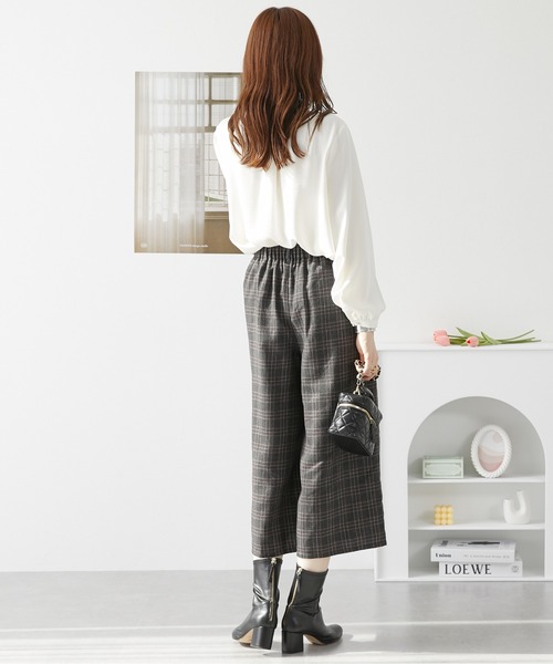 nissen(ニッセン)の「飾りボタン付 チェック柄ワイドパンツ(その他パンツ・レディース・チャコール/ブラウン・L/M/LL/S)」の7枚目の写真
