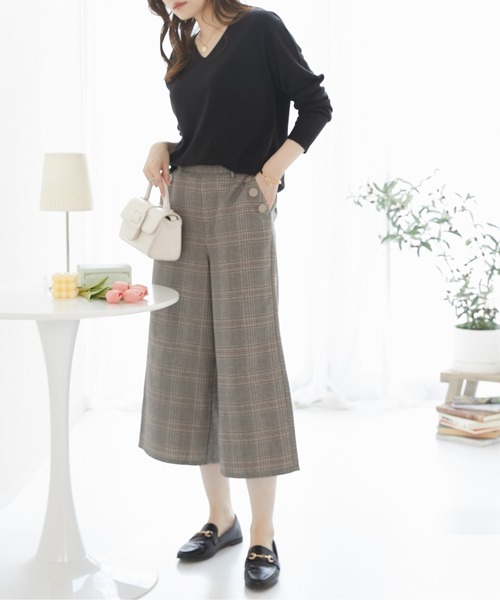nissen(ニッセン)の「飾りボタン付 チェック柄ワイドパンツ(その他パンツ・レディース・チャコール/ブラウン・L/M/LL/S)」の11枚目の写真