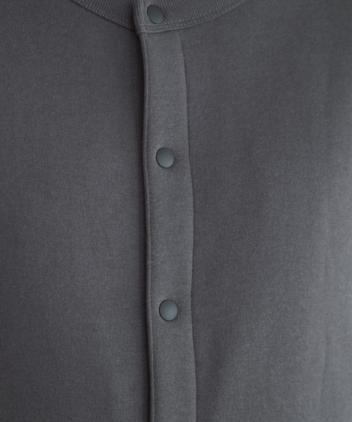 ikka（イッカ）の「バックフリースクルーネックカーデ（カーディガン/ボレロ・メンズ・ブラック/チャコールグレー/ネイビー/ベージュ・L/XL/M/S）」の19枚目の写真