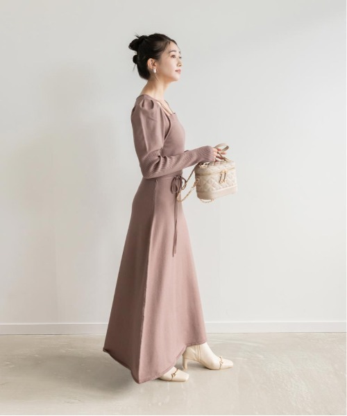 RANDA(ランダ)の「【選べる丈感】スクエアネックニットワンピース(ワンピース・レディース・ベージュ/ネイビー/ブラウン・TM/FREE)」の8枚目の写真