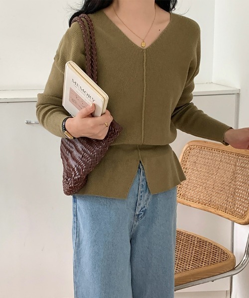 SEU(エスイーユー)の「Vネックペプラム裾リブニットプルオーバー(ニット/セーター・レディース・グリーン/ブラック/ブルー/ピンク/ベージュ/グレー・M/L)」の4枚目の写真