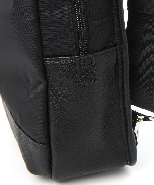 LAKOLE（ラコレ）の「縦型CBボディBAG / 991661（ボディバッグ/ウエストポーチ・メンズ・ネイビー/ブラック/チャコールグレー・FREE）」の4枚目の写真