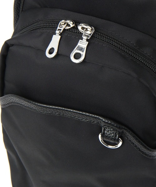 LAKOLE（ラコレ）の「縦型CBボディBAG / 991661（ボディバッグ/ウエストポーチ・メンズ・ネイビー/ブラック/チャコールグレー・FREE）」の12枚目の写真