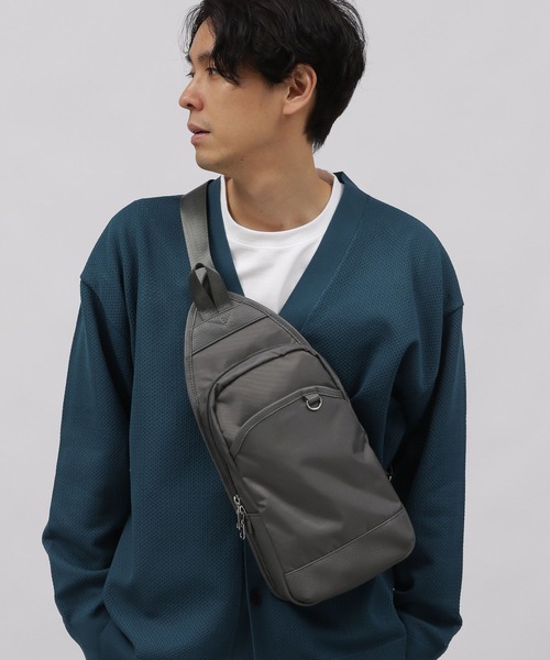 LAKOLE（ラコレ）の「縦型CBボディBAG / 991661（ボディバッグ/ウエストポーチ・メンズ・ネイビー/ブラック/チャコールグレー・FREE）」の22枚目の写真