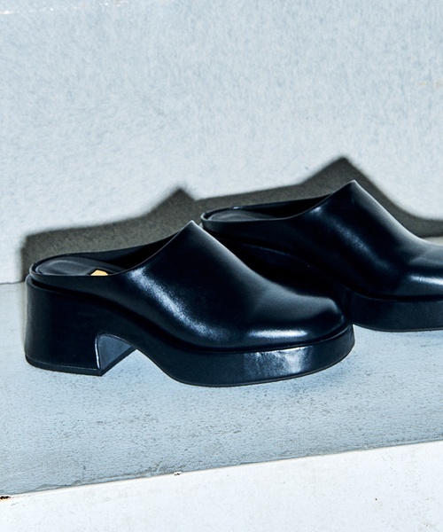 GRISE(グリーズ)の「GRISEクロッグミュール(その他シューズ・レディース・ブラック系その他/ブルー系その他・SMALL/MEDIUM/LARGE/X-LARGE)」の2枚目の写真