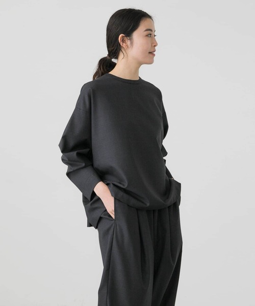 かぐれ（カグレ）の「クルーネックワイドプルオーバーブラウス（シャツ/ブラウス・レディース・チャコールグレー/ブラック・FREE）」の17枚目の写真