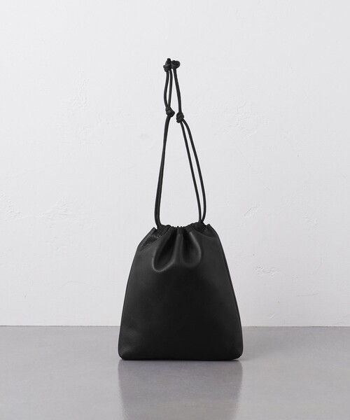 UNITED ARROWS（ユナイテッドアローズ）の「UNFINISHED LEATHER/巾着バッグ（ショルダーバッグ・メンズ・ブラック・FREE）」の14枚目の写真