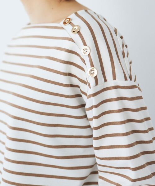 le.coeur blanc(ルクールブラン)の「ボタン付きボーダープルオーバー(Tシャツ/カットソー・レディース・ホワイト系その他/ベージュ系その他2・38)」の4枚目の写真