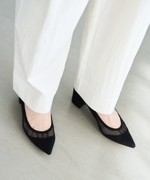 LE TALON(ルタロン)の「《追加》4.5cmポインテッドネットパンプス(パンプス・レディース・アイボリー/ネイビー/ゴールド/ブラック×ブラック・21.5/22cm/22.5cm/23cm/23.5cm/24cm/24.5cm/25cm/25.5cm/21)」の3枚目の写真