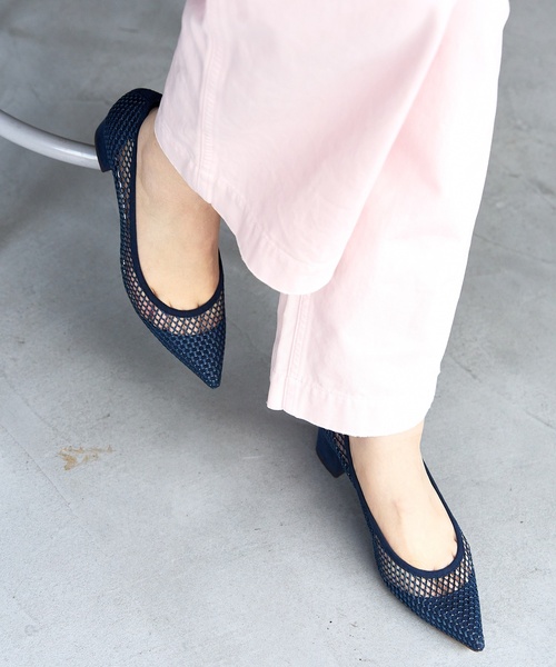 LE TALON(ルタロン)の「《追加》4.5cmポインテッドネットパンプス(パンプス・レディース・アイボリー/ネイビー/ゴールド/ブラック×ブラック・21.5/22cm/22.5cm/23cm/23.5cm/24cm/24.5cm/25cm/25.5cm/21)」の7枚目の写真