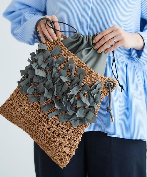 le.coeur blanc（ルクールブラン）の「ペーパーリボンショルダー（ショルダーバッグ・レディース・グレー/ブラック・FREE）」の9枚目の写真