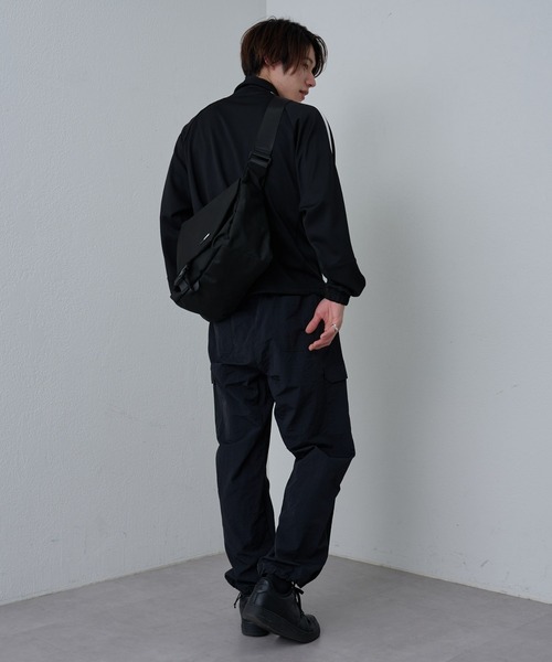 COLONY 2139(コロニートゥーワンスリーナイン)の「WEB限定 / 撥水メッセンジャーバッグ(ショルダーバッグ・メンズ・ブラック・FREE)」の15枚目の写真